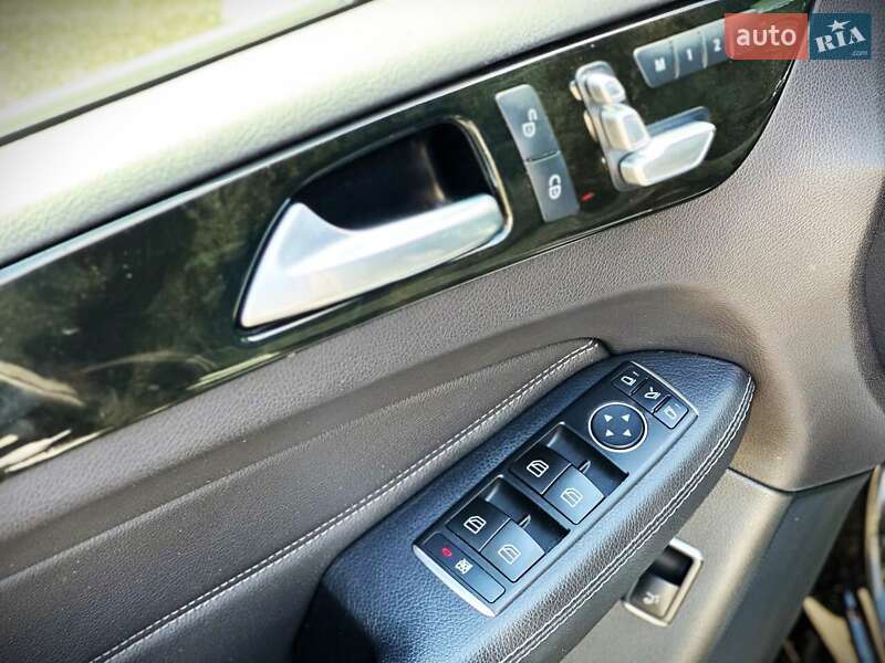 Позашляховик / Кросовер Mercedes-Benz GLE-Class 2016 в Києві