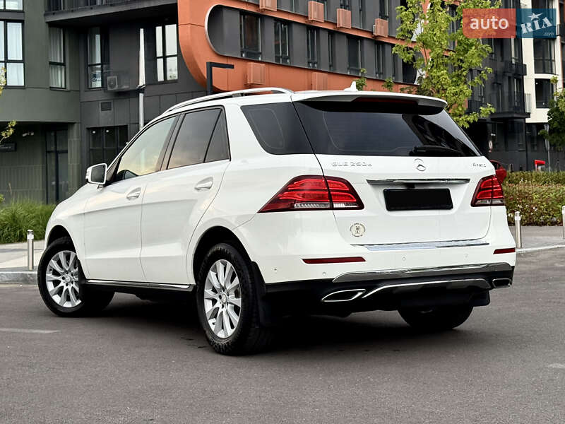 Внедорожник / Кроссовер Mercedes-Benz GLE-Class 2016 в Киеве