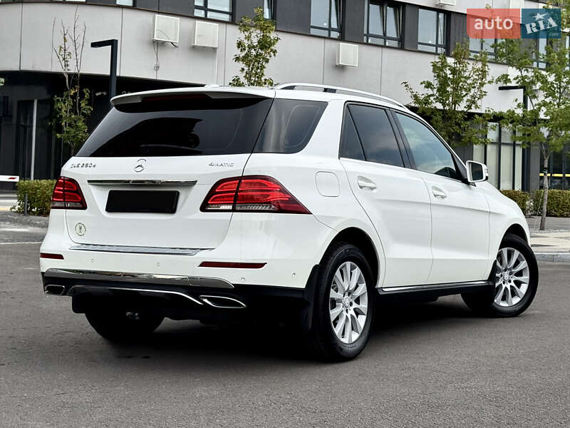 Внедорожник / Кроссовер Mercedes-Benz GLE-Class 2016 в Киеве
