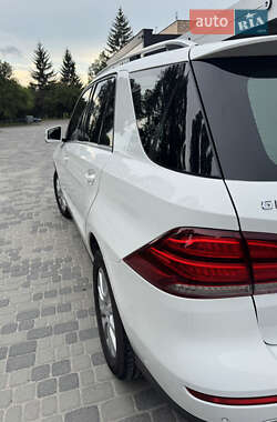 Внедорожник / Кроссовер Mercedes-Benz GLE-Class 2015 в 
