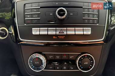Позашляховик / Кросовер Mercedes-Benz GLE-Class 2016 в 