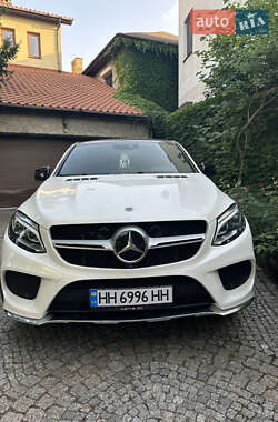 Внедорожник / Кроссовер Mercedes-Benz GLE-Class 2017 в 