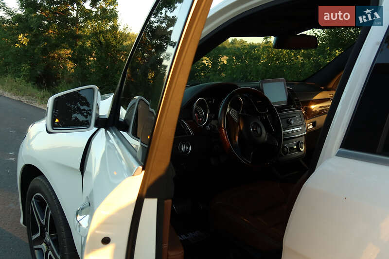 Внедорожник / Кроссовер Mercedes-Benz GLE-Class 2016 в Луцке