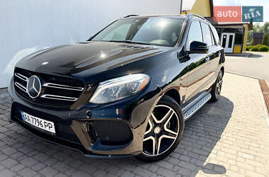 Внедорожник / Кроссовер Mercedes-Benz GLE-Class 2016 в 