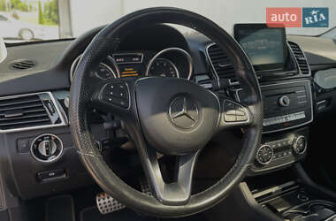 Внедорожник / Кроссовер Mercedes-Benz GLE-Class 2016 в 