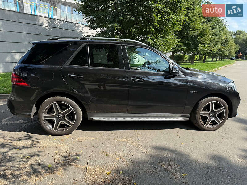 Внедорожник / Кроссовер Mercedes-Benz GLE-Class 2017 в Киеве