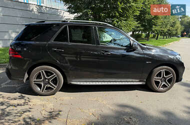 Внедорожник / Кроссовер Mercedes-Benz GLE-Class 2017 в 