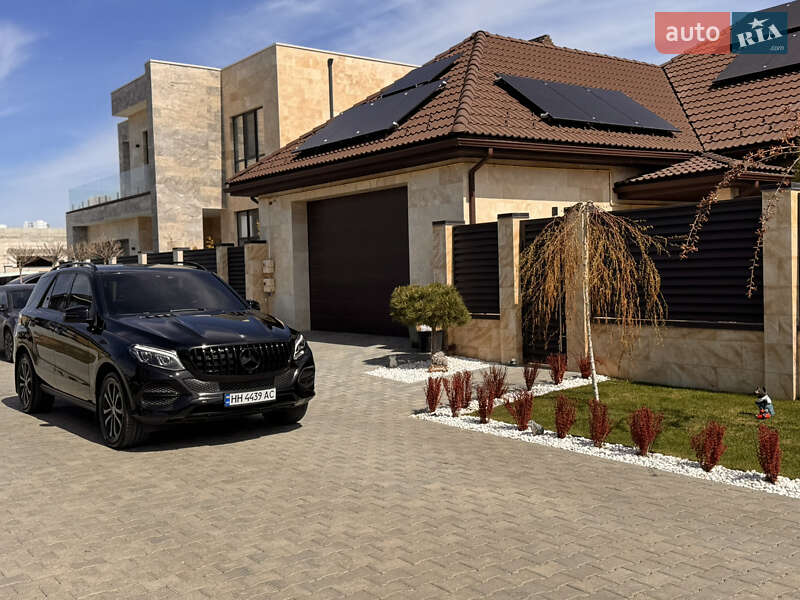 Позашляховик / Кросовер Mercedes-Benz GLE-Class 2017 в Одесі