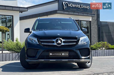 Позашляховик / Кросовер Mercedes-Benz GLE-Class 2016 в 