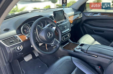 Позашляховик / Кросовер Mercedes-Benz GLE-Class 2016 в 