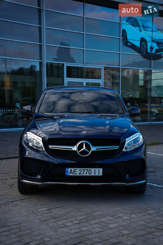 Позашляховик / Кросовер Mercedes-Benz GLE-Class 2017 в Дніпрі фото 3 Позашляховик / Кросовер Mercedes-Benz GLE-Class 2017 в Дніпрі