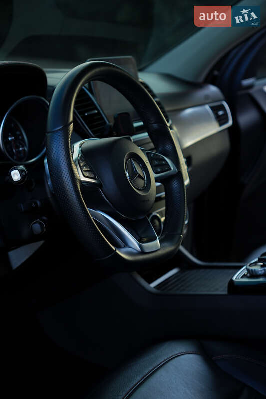 Позашляховик / Кросовер Mercedes-Benz GLE-Class 2017 в Дніпрі фото 5 Позашляховик / Кросовер Mercedes-Benz GLE-Class 2017 в Дніпрі