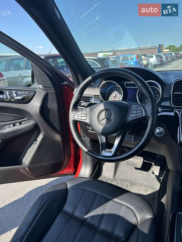 Внедорожник / Кроссовер Mercedes-Benz GLE-Class 2016 в Коростене