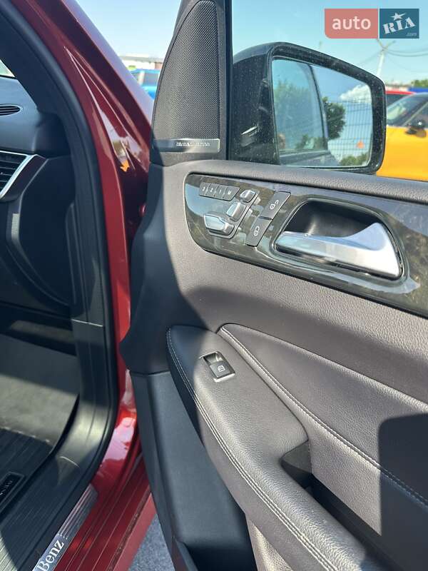 Внедорожник / Кроссовер Mercedes-Benz GLE-Class 2016 в Коростене