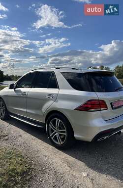 Внедорожник / Кроссовер Mercedes-Benz GLE-Class 2016 в 