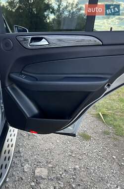 Внедорожник / Кроссовер Mercedes-Benz GLE-Class 2016 в 