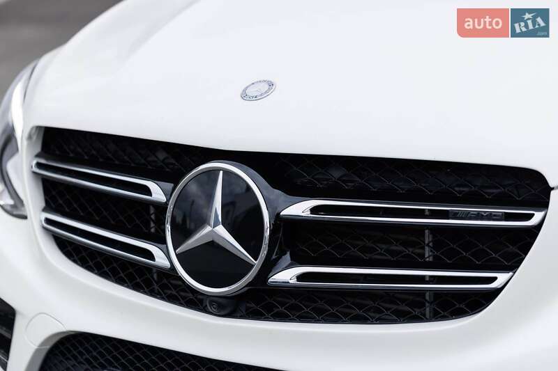Внедорожник / Кроссовер Mercedes-Benz GLE-Class 2016 в Брошневе