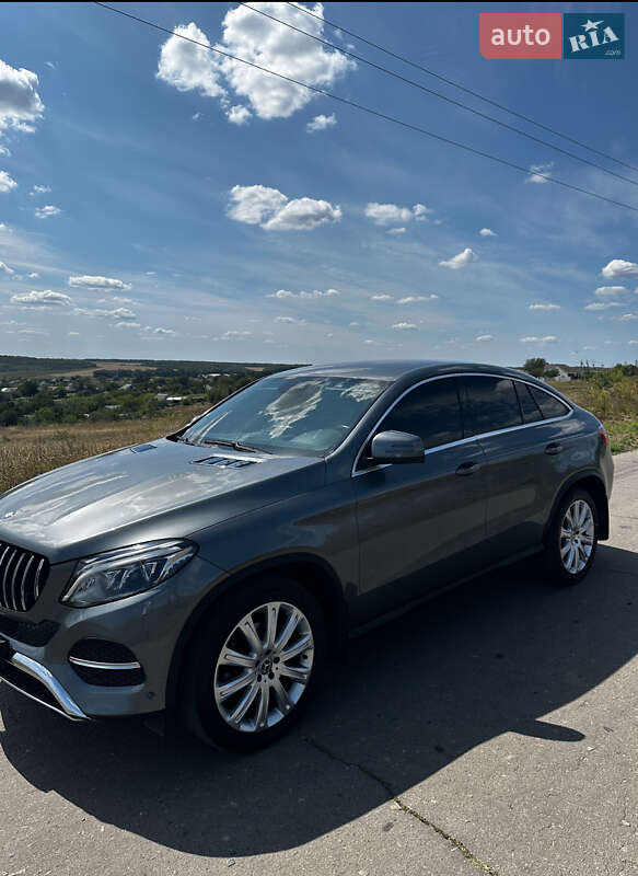 Внедорожник / Кроссовер Mercedes-Benz GLE-Class 2017 в 