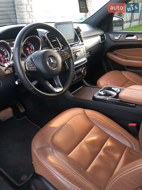 Внедорожник / Кроссовер Mercedes-Benz GLE-Class 2016 в Ровно фото 9 Внедорожник / Кроссовер Mercedes-Benz GLE-Class 2016 в Ровно