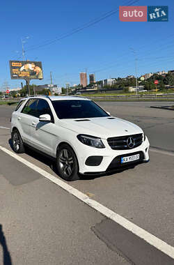 Внедорожник / Кроссовер Mercedes-Benz GLE-Class 2016 в 