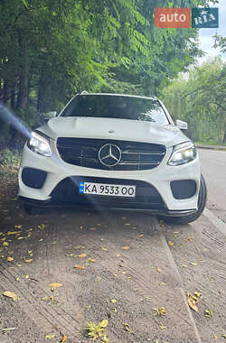 Внедорожник / Кроссовер Mercedes-Benz GLE-Class 2016 в 