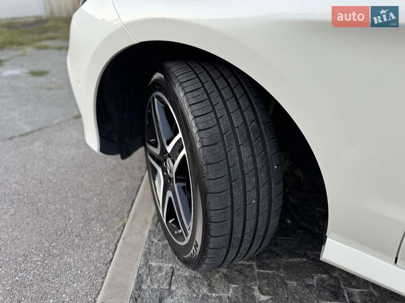 Позашляховик / Кросовер Mercedes-Benz GLE-Class 2017 в Києві фото 12 Позашляховик / Кросовер Mercedes-Benz GLE-Class 2017 в Києві