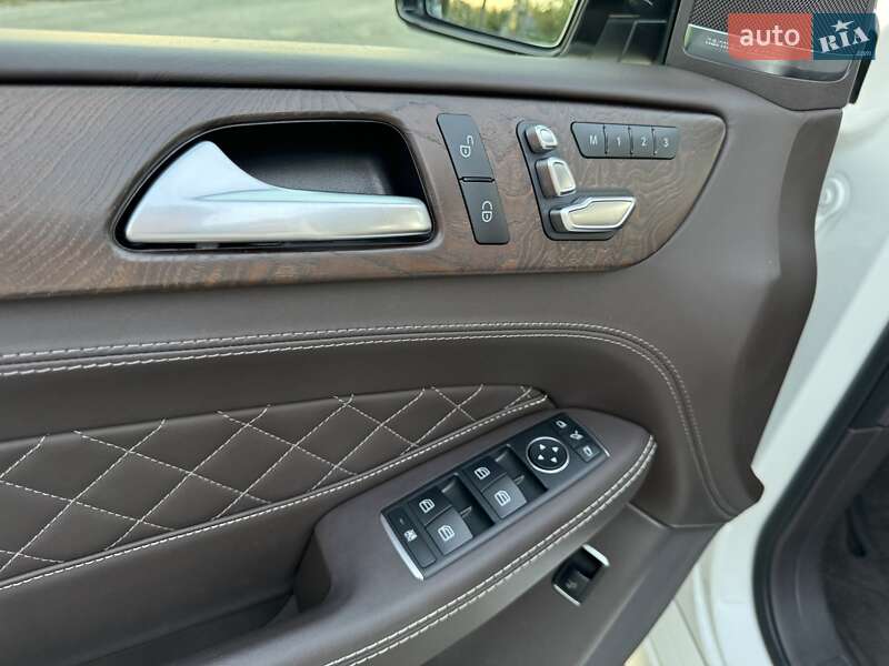 Позашляховик / Кросовер Mercedes-Benz GLE-Class 2017 в Києві фото 58 Позашляховик / Кросовер Mercedes-Benz GLE-Class 2017 в Києві