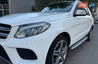 Внедорожник / Кроссовер Mercedes-Benz GLE-Class 2017 в 