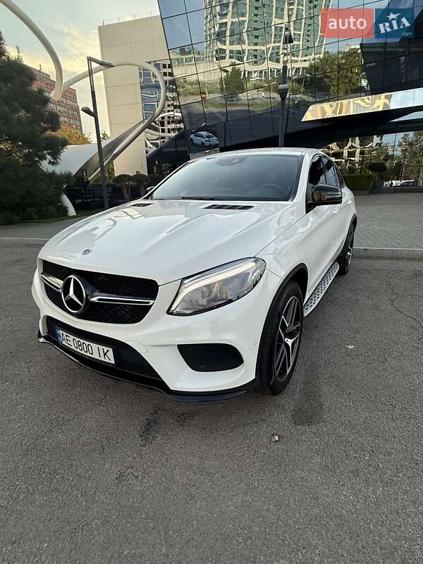 Внедорожник / Кроссовер Mercedes-Benz GLE-Class 2018 в 