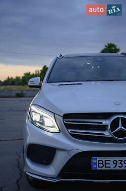 Внедорожник / Кроссовер Mercedes-Benz GLE-Class 2016 в 