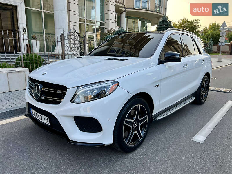 Внедорожник / Кроссовер Mercedes-Benz GLE-Class 2018 в 