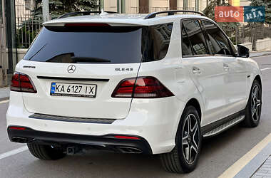 Внедорожник / Кроссовер Mercedes-Benz GLE-Class 2018 в 