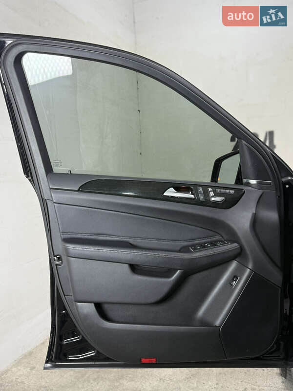 Внедорожник / Кроссовер Mercedes-Benz GLE-Class 2018 в Одессе фото 20 Внедорожник / Кроссовер Mercedes-Benz GLE-Class 2018 в Одессе