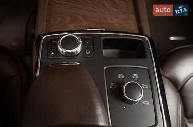 Позашляховик / Кросовер Mercedes-Benz GLE-Class 2016 в 