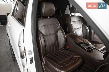 Позашляховик / Кросовер Mercedes-Benz GLE-Class 2016 в 