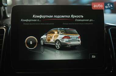 Позашляховик / Кросовер Mercedes-Benz GLE-Class 2016 в 