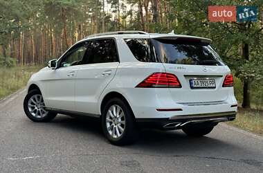 Внедорожник / Кроссовер Mercedes-Benz GLE-Class 2015 в 