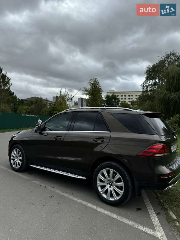Внедорожник / Кроссовер Mercedes-Benz GLE-Class 2015 в Ивано-Франковске