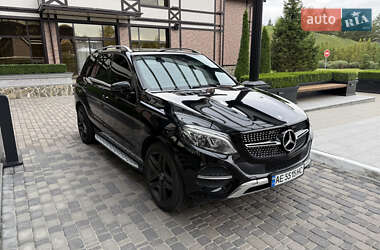 Внедорожник / Кроссовер Mercedes-Benz GLE-Class 2016 в 