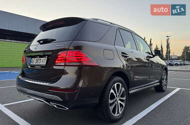 Внедорожник / Кроссовер Mercedes-Benz GLE-Class 2016 в 