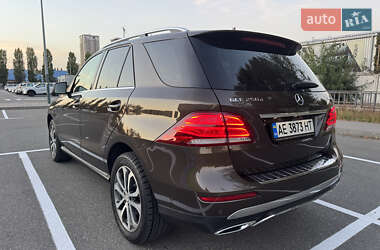 Внедорожник / Кроссовер Mercedes-Benz GLE-Class 2016 в 