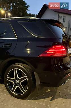 Внедорожник / Кроссовер Mercedes-Benz GLE-Class 2016 в 