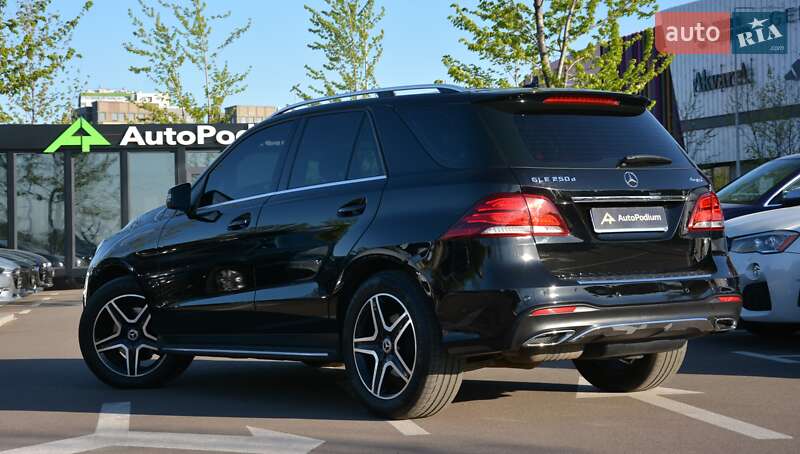 Внедорожник / Кроссовер Mercedes-Benz GLE-Class 2016 в Киеве