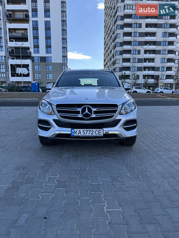 Позашляховик / Кросовер Mercedes-Benz GLE-Class 2018 в  фото Позашляховик / Кросовер Mercedes-Benz GLE-Class 2018 в