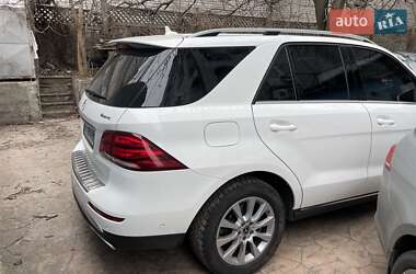 Внедорожник / Кроссовер Mercedes-Benz GLE-Class 2017 в 