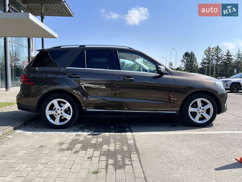 Внедорожник / Кроссовер Mercedes-Benz GLE-Class 2015 в Луцке фото 9 Внедорожник / Кроссовер Mercedes-Benz GLE-Class 2015 в Луцке