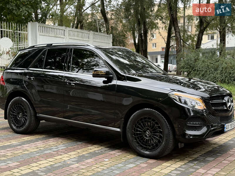 Позашляховик / Кросовер Mercedes-Benz GLE-Class 2016 в Чернівцях фото 2 Позашляховик / Кросовер Mercedes-Benz GLE-Class 2016 в Чернівцях