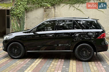 Внедорожник / Кроссовер Mercedes-Benz GLE-Class 2016 в 