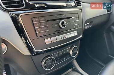 Внедорожник / Кроссовер Mercedes-Benz GLE-Class 2016 в 