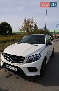 Позашляховик / Кросовер Mercedes-Benz GLE-Class 2017 в 
